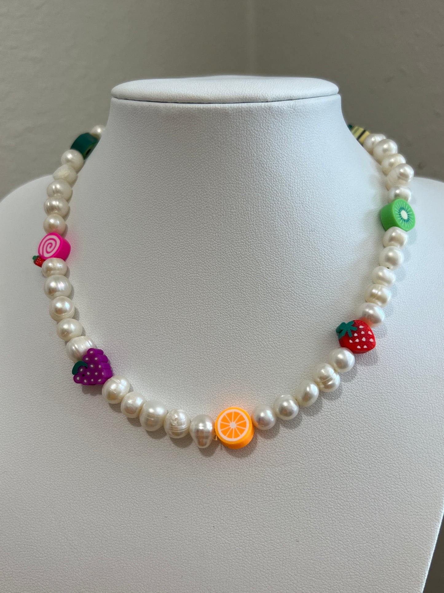 Fruity pearl necklace