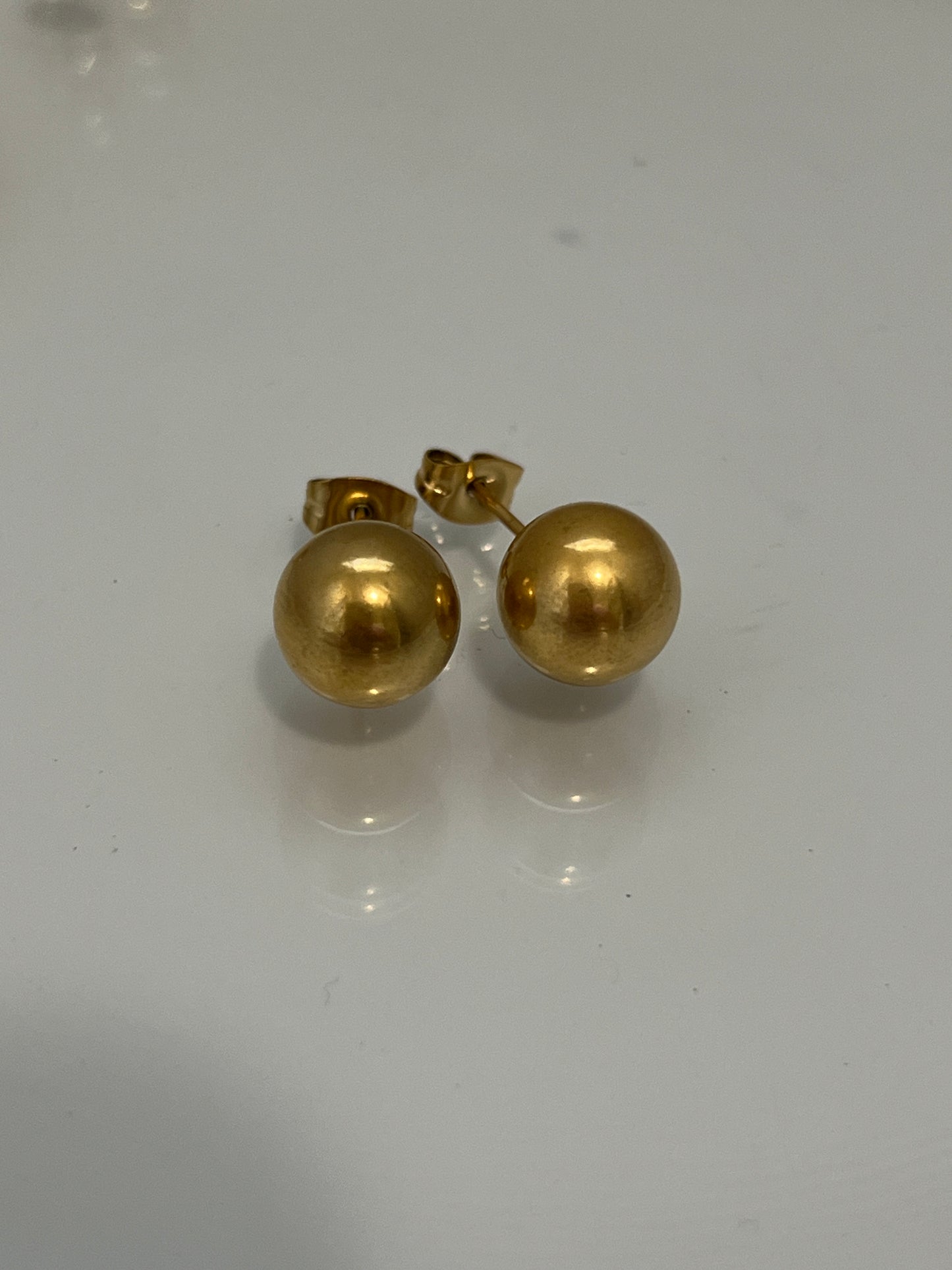 Dainty ball studs