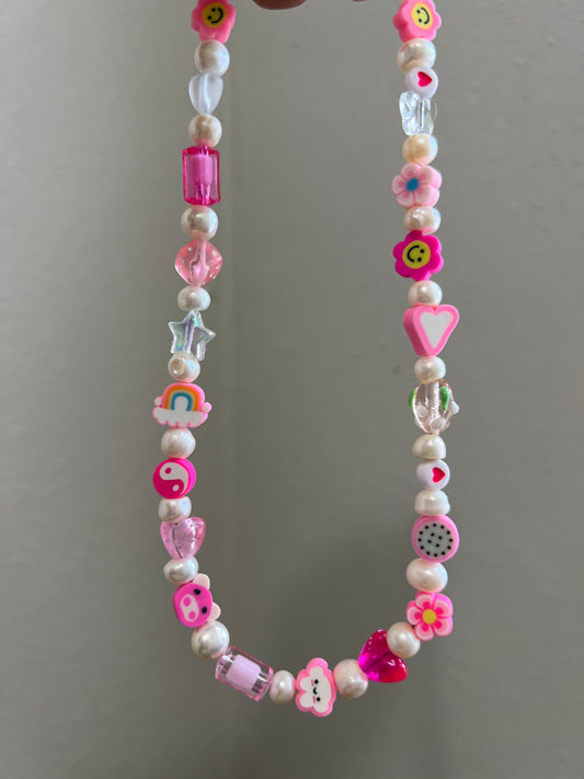 Wanda pearl necklace