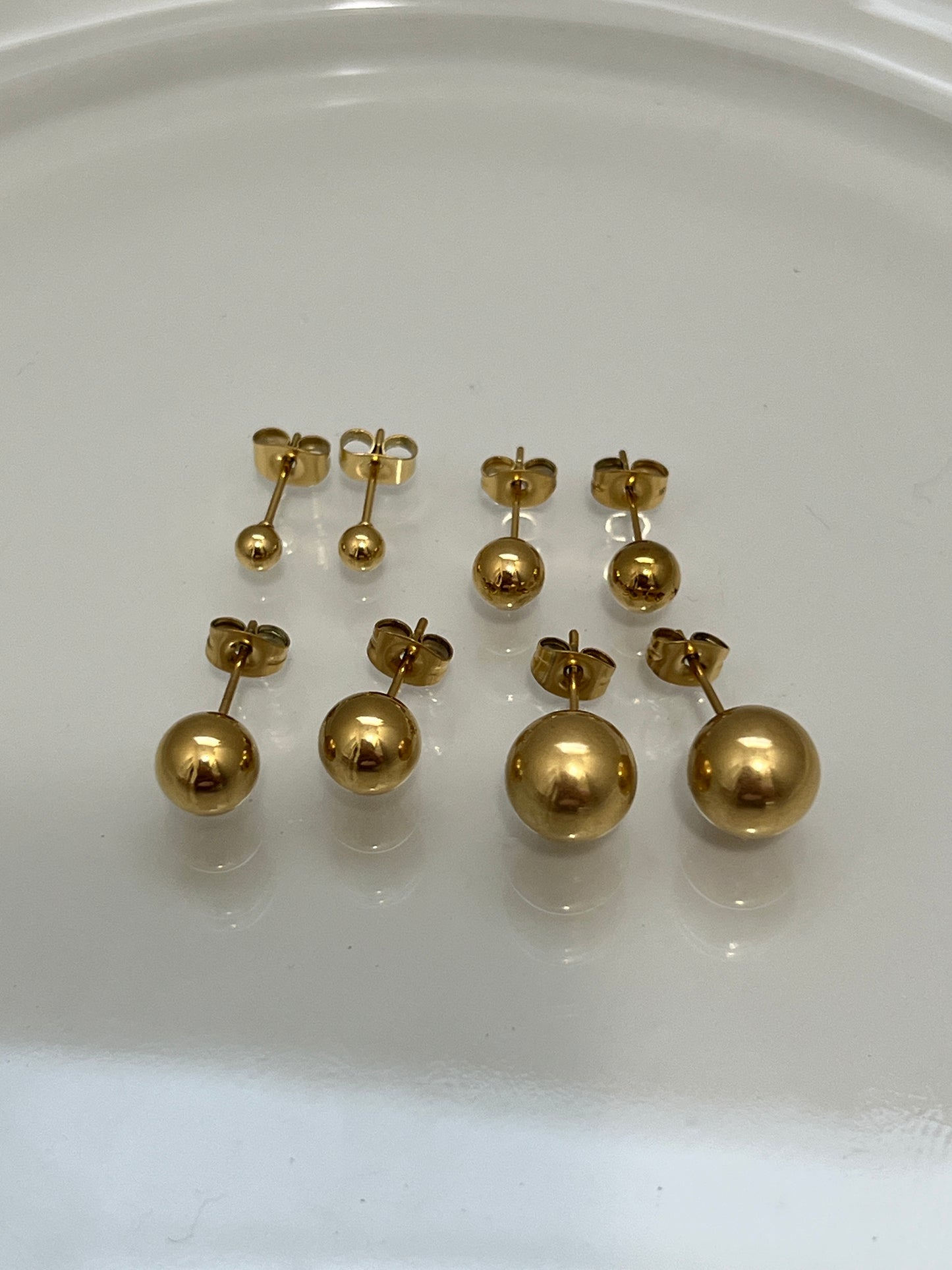 Dainty ball studs