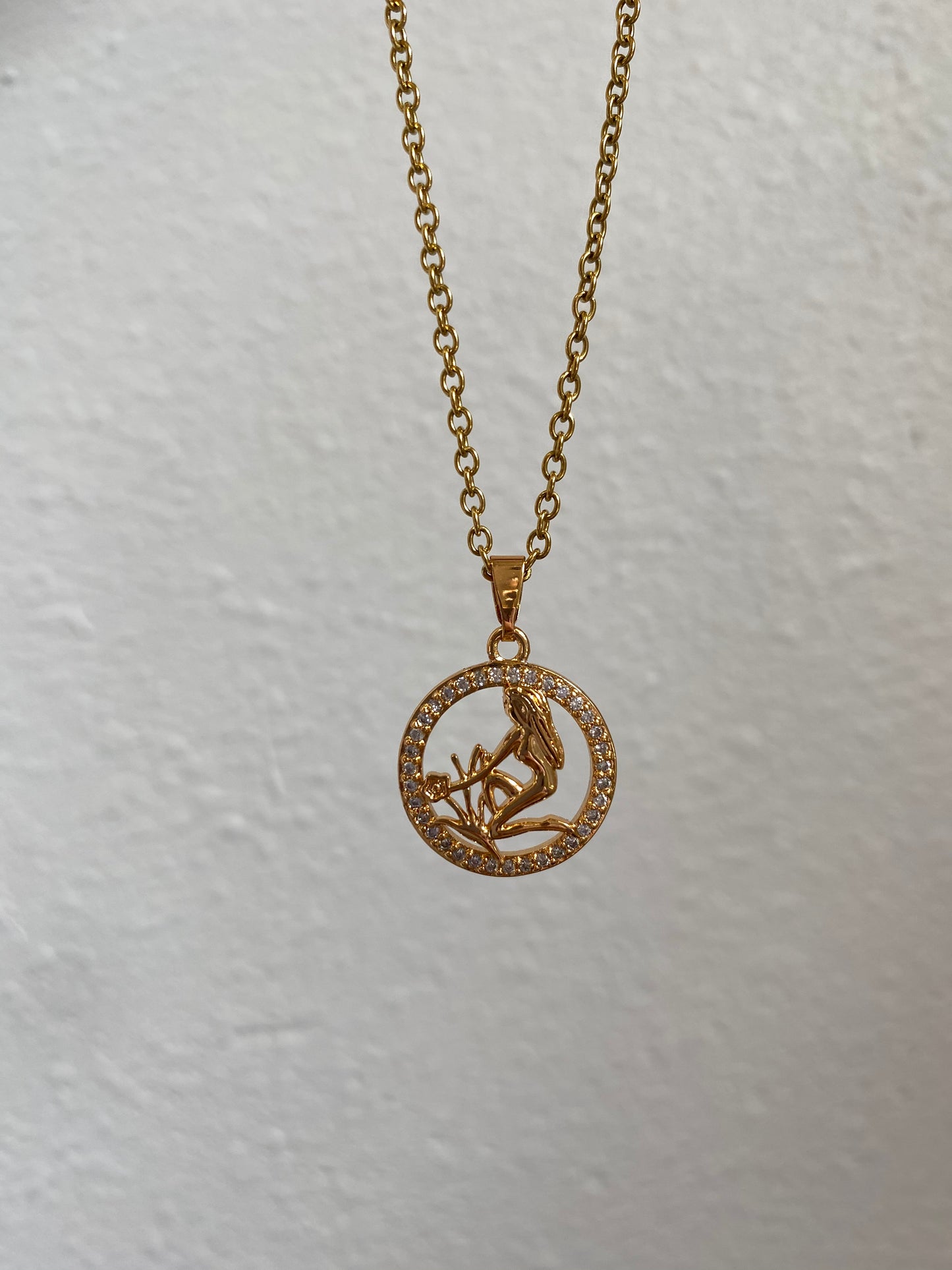 Zodiac sign medal