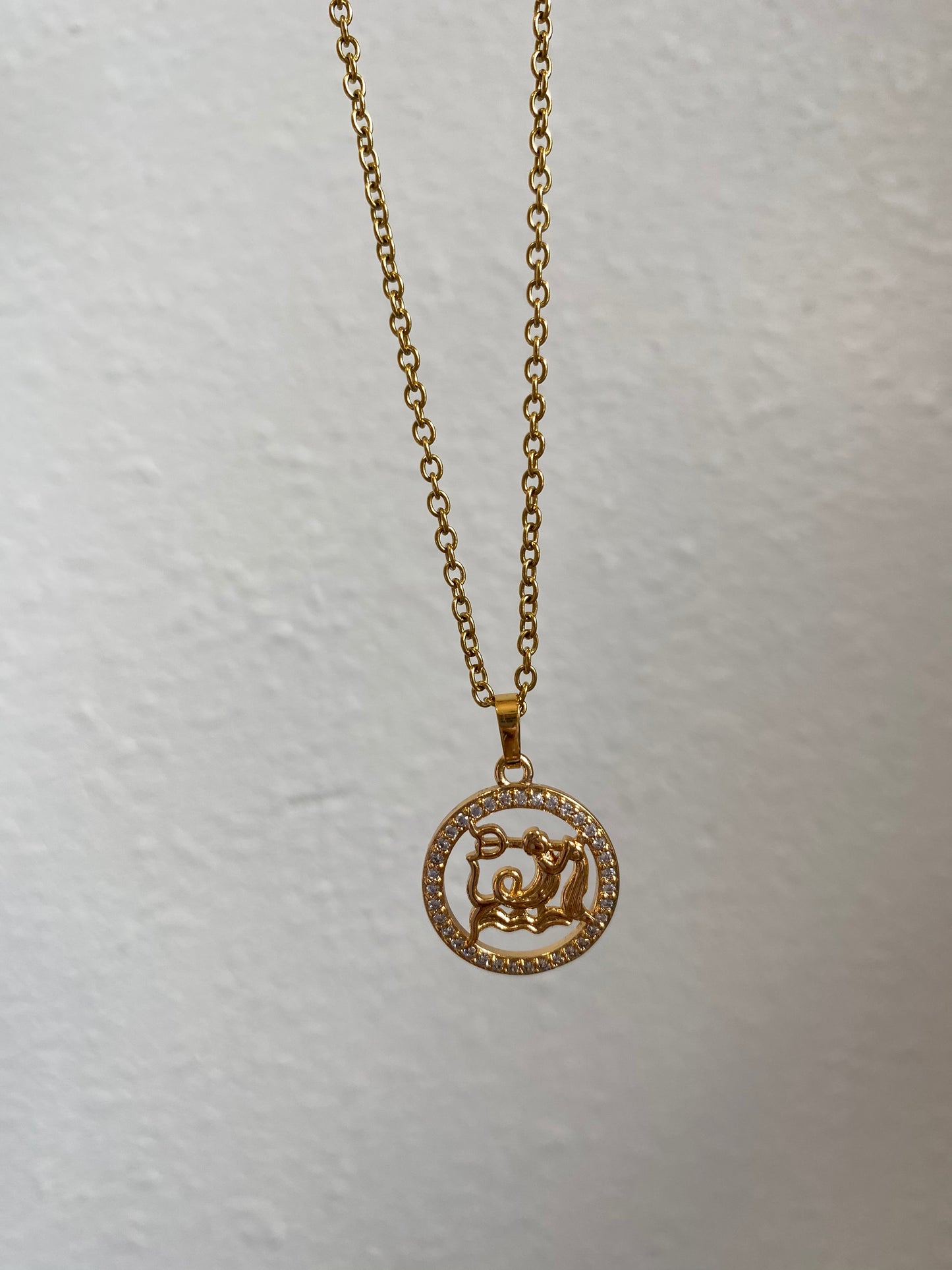 Zodiac sign medal