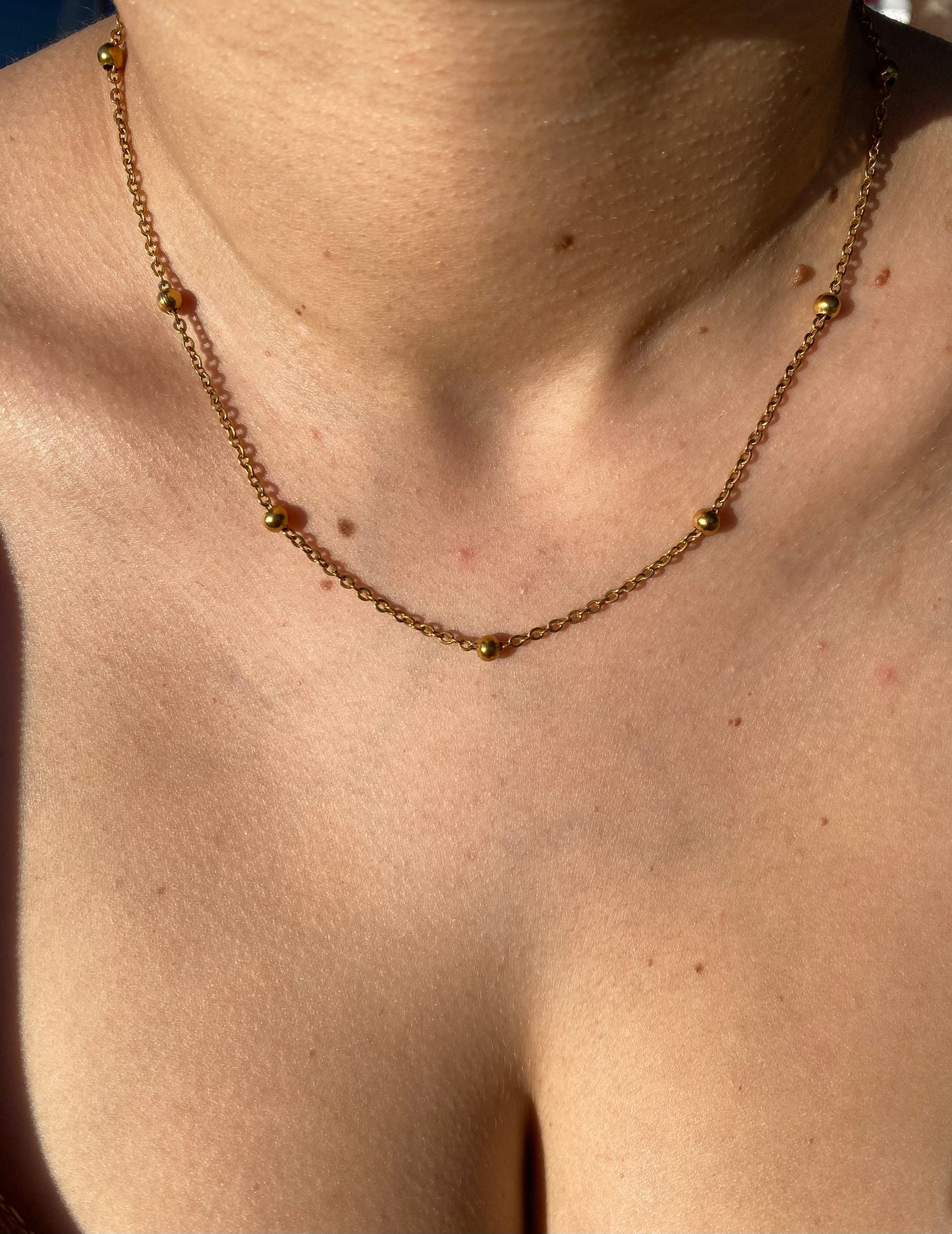 Gold single chains