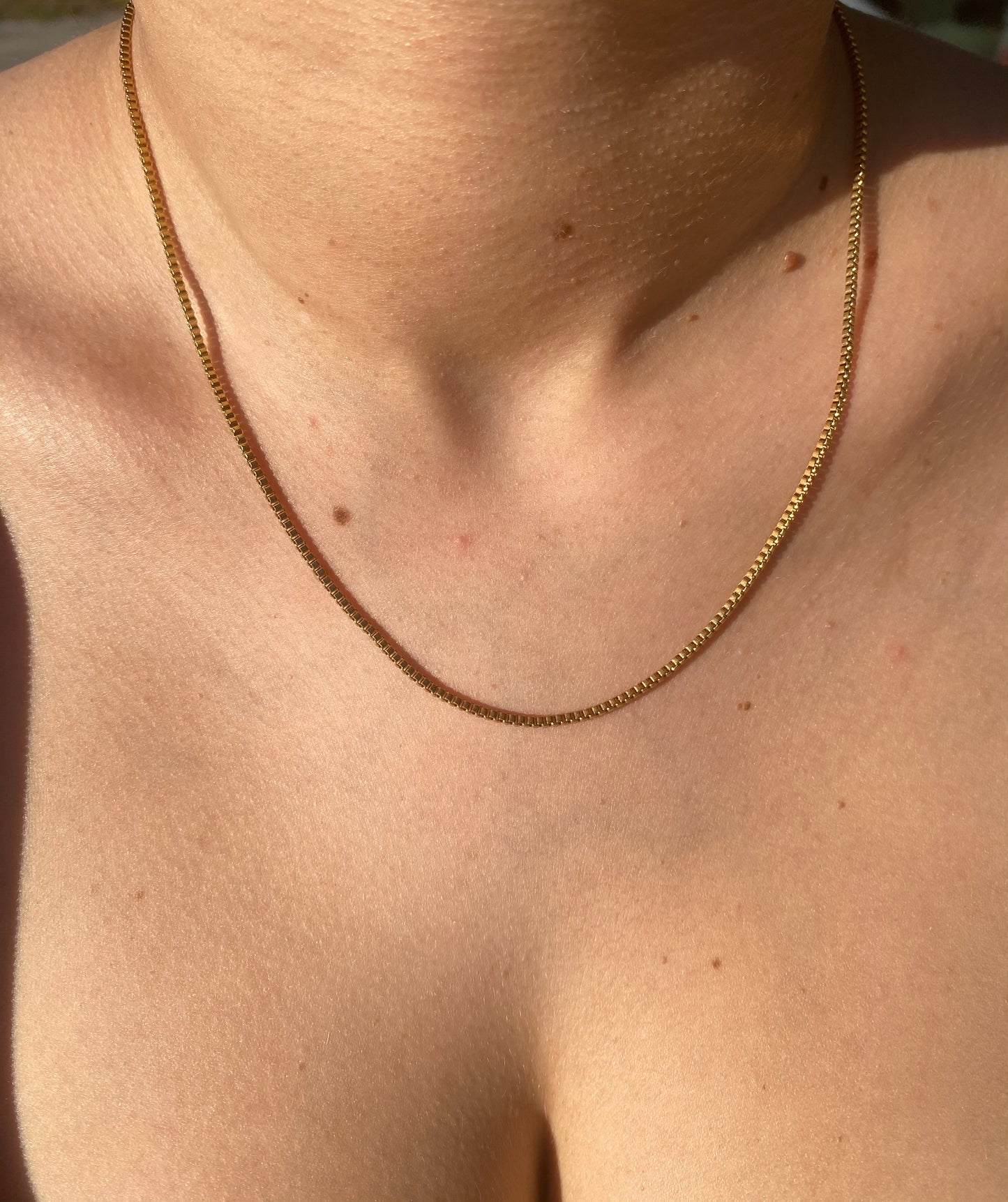 Gold single chains