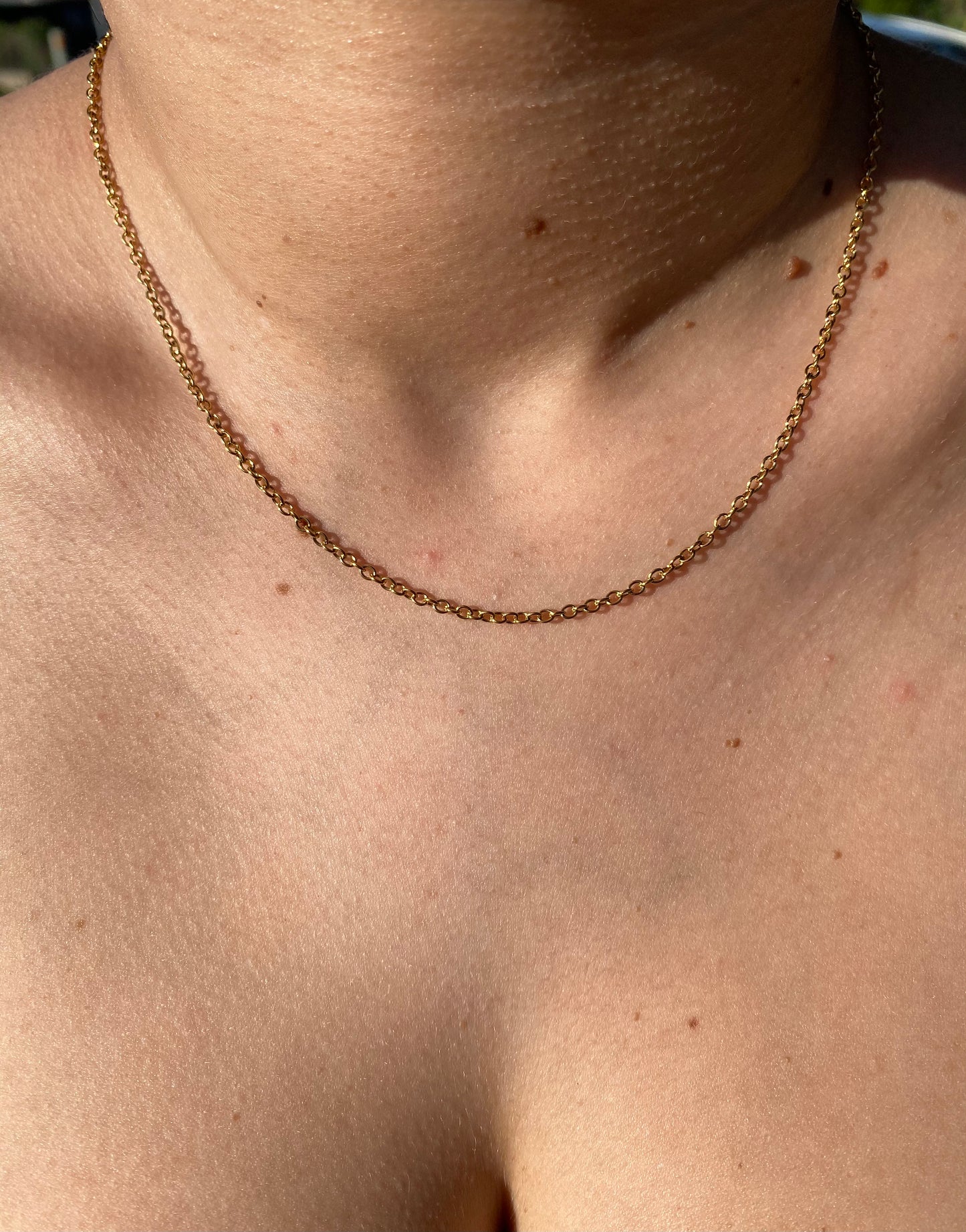 Gold single chains