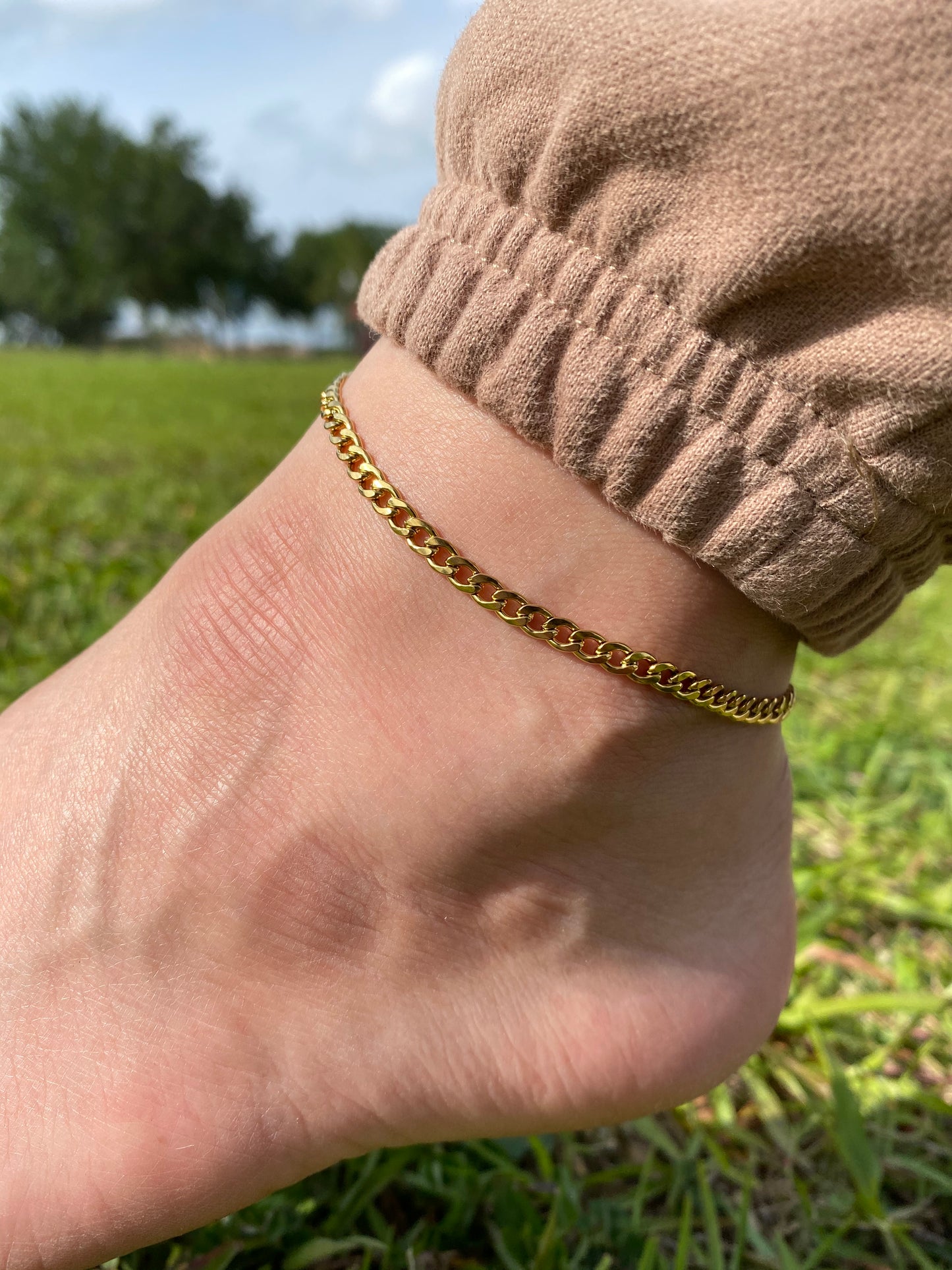 Single gold anklets