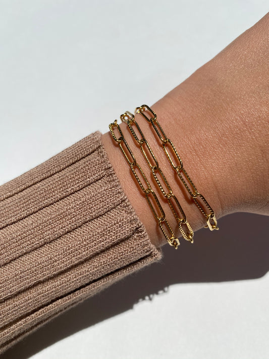 Textured paperclip bracelet