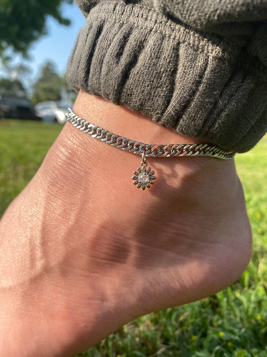 Daisy silver anklet