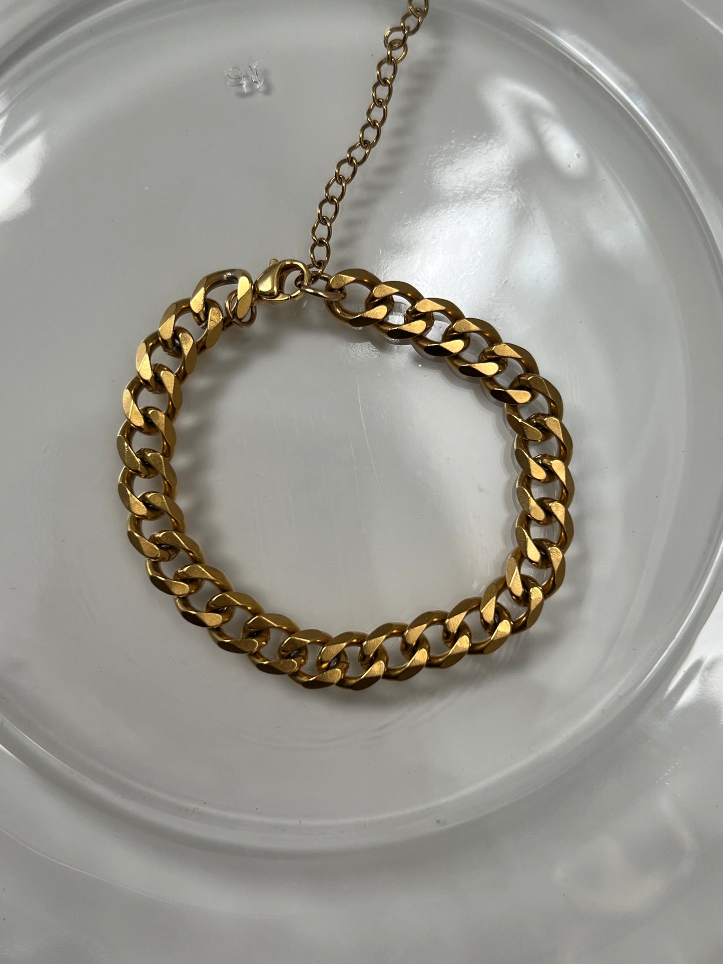 Bold curb bracelet