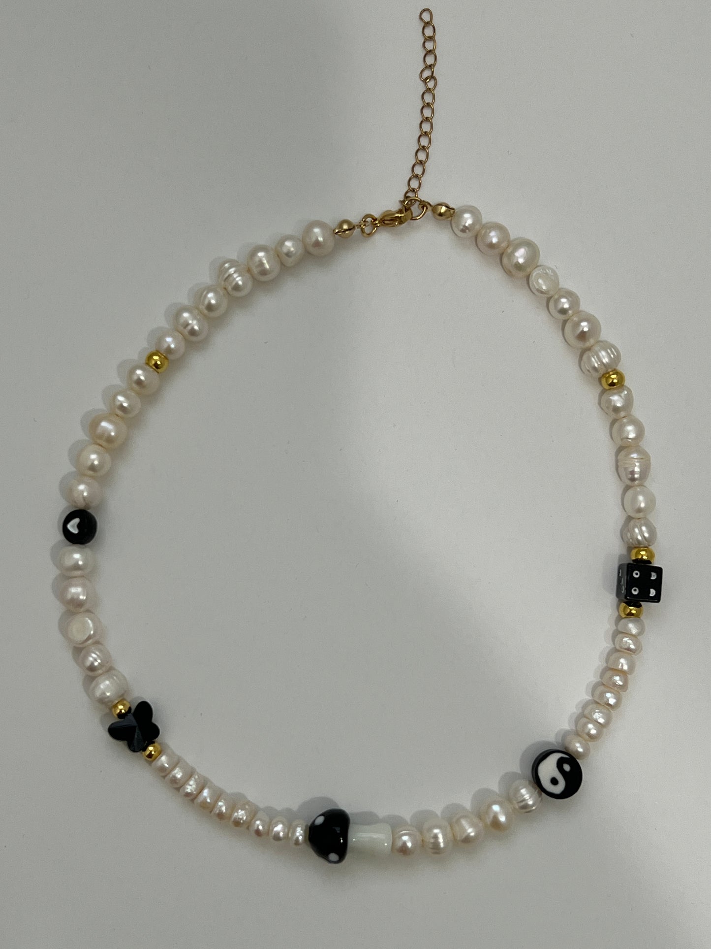 Leila pearl necklace