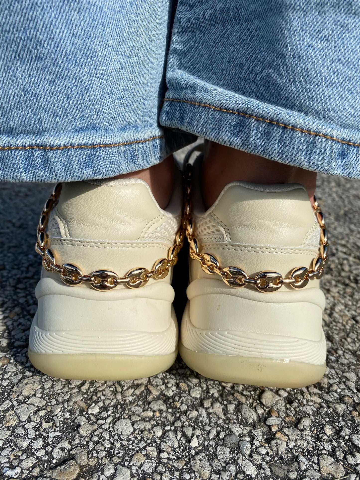 Shoe chains