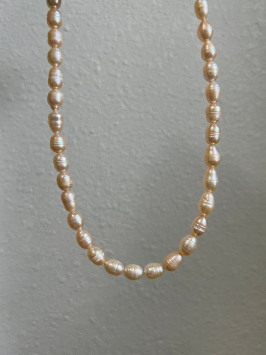 Peach pearl necklace